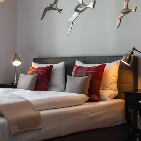 App Osiria Hotel *